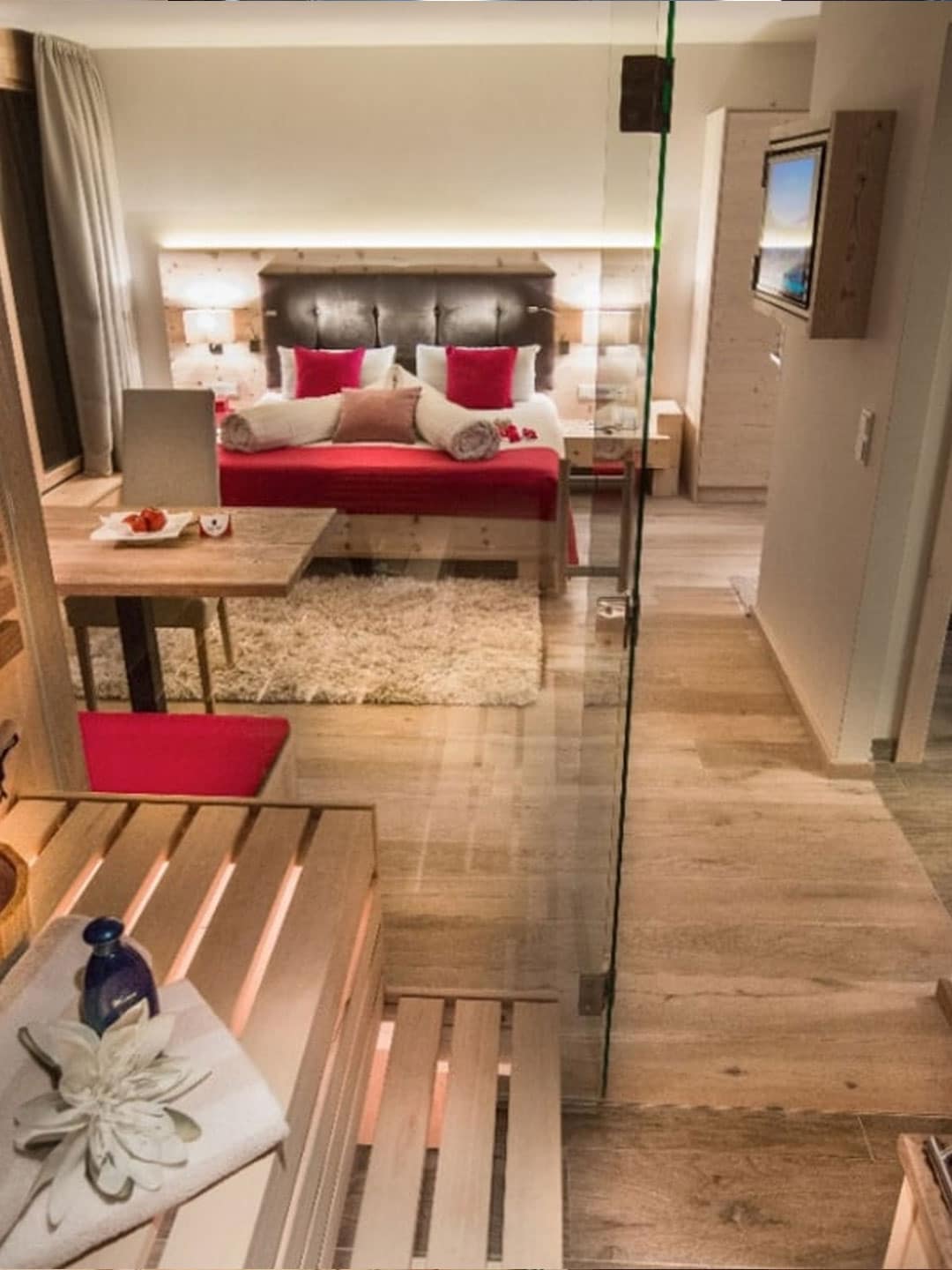 This SAMINA Power Sleeping® Room features an in-room sauna.